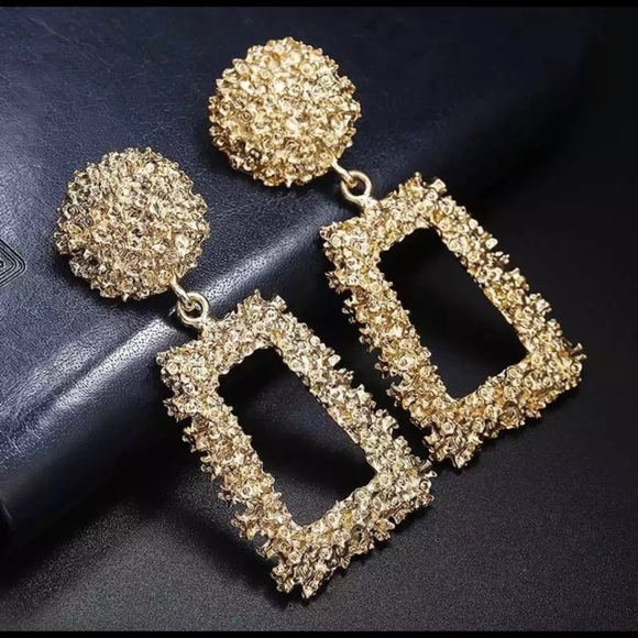 Vintage Style Gold Rectangle Drop Earrings - Picture 3 of 4